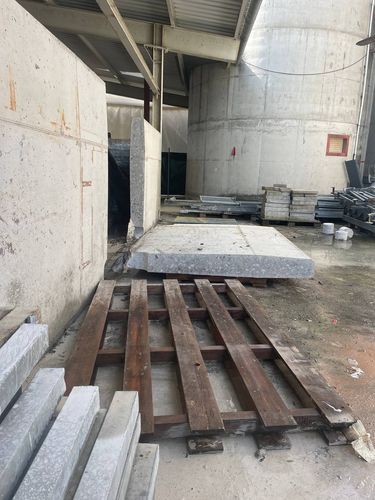 Kernbohrarbeiten für maßgenaue Durchbrüche in Betonwänden